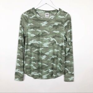 PINK VICTORIA’S SECRET LONG SLEEVE TOP CAMOUFLAGE SIZE LARGE